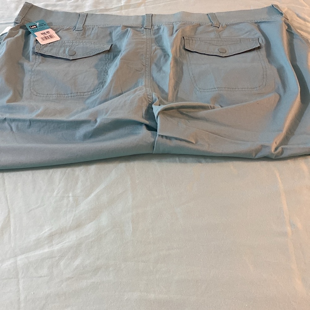 NWT Teal Bermuda shorts - Picture 3 of 4